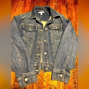 Gap Kids Jean jacket girls XXL excellent condition/ pockets perfect for fall 🍁